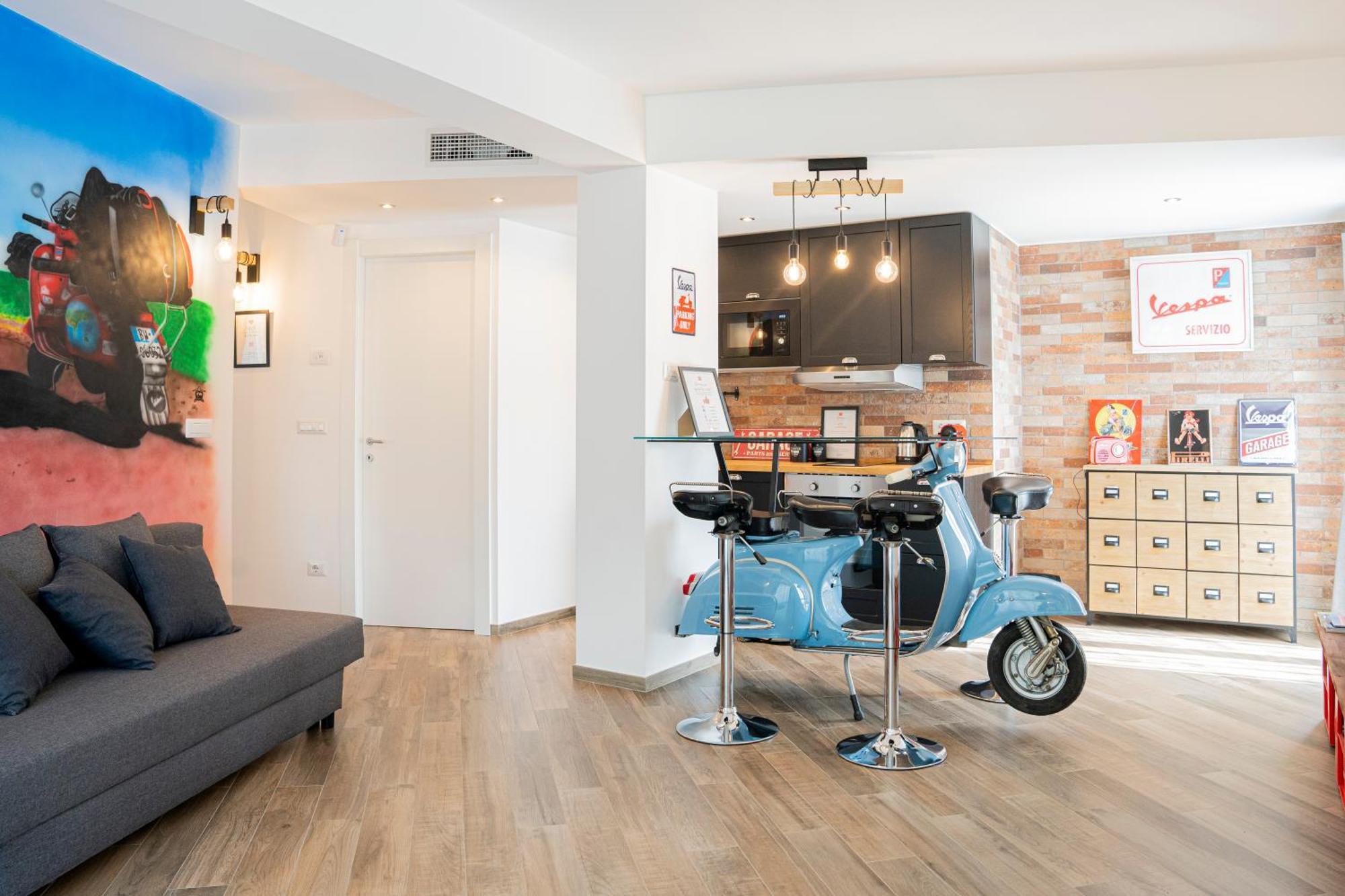 Vespa Apartments Монелья Номер фото